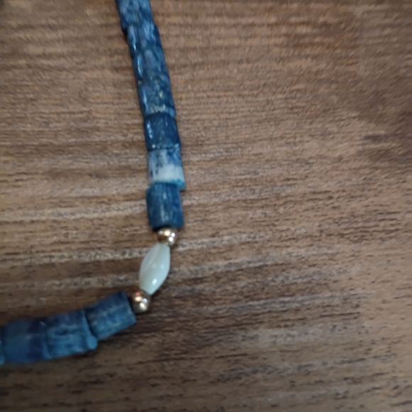 Vontage Blue Coral Beaded Necklace - Picture 2 of 4
